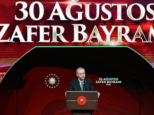 İçinde bulunduğumuz asrı, Türkiye Yüzyılı yapana kadar durmadan, dinlenmeden çalışacağız