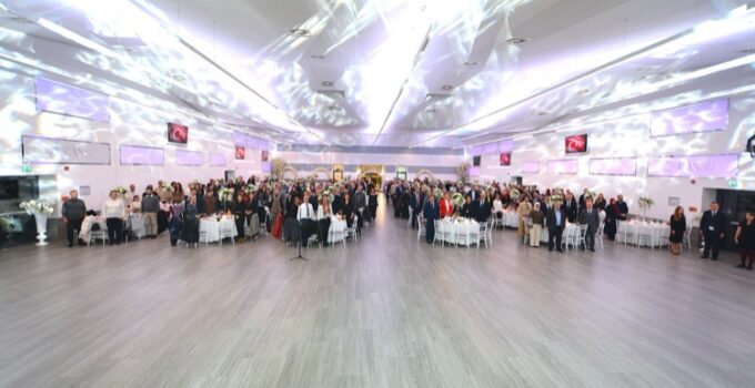 Frankfurt’ta Öğretmenler Günü Coşkuyla Kutlandı!..