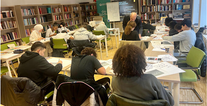 Dortmund’lu Öğrenciler Köln (YEE)’de Hüsn-i Hat Yazdı!..