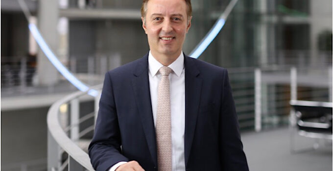 SPD’li Karaahmetoğlu’ndan Eleştiri: “İslamcılıkla Mücadele Kurulu Kutuplaşmayı Derinleştirir”