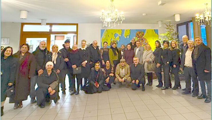 Heiligabend Gecesinde Türk Musikisi Rüzgârı Esti