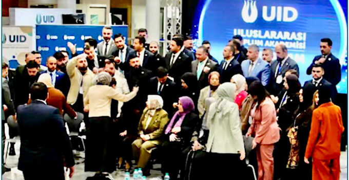 UTA Amsterdam Buluşması: Diaspora Gençliği Bilgi ve Hikmetle Geleceğe Hazırlanıyor