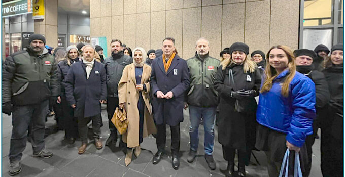 Düsseldorf’ta 6 Şubat Depremi Anıldı: Hafıza, Dayanışma ve Birlik Vurgusu