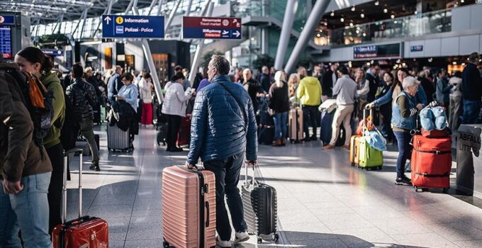 Lufthansa, grev nedeniyle 800 uçuşu iptal etti, 100 bin yolcu mağdur!..