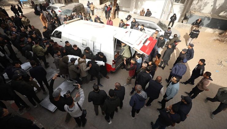 İsrail’in ateşkesi ihlal ettiği Gazze’ye saldırılarında 12 Filistinli hayatını kaybetti