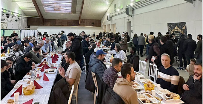 Leverkusen Mimar Sinan Camii’nde geleneksel iftar buluşması
