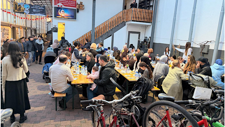 Minik Kalpler Selimiye Camii’nde İftar Sofrasında
