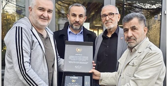 30. Yıl Plaketine Üyelerden Teşekkür Geldi