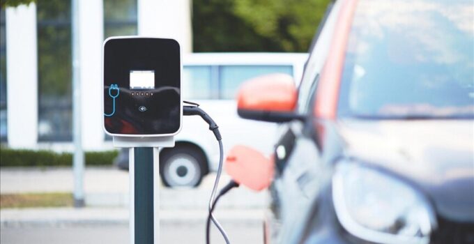 Akaryakıt fiyatındaki artış sonrası Avrupa’da elektrikli araç satışları martta rekor kırdı