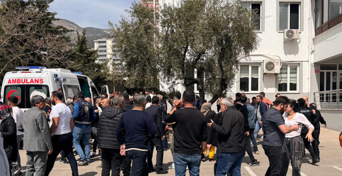 Şanlıurfa ve Kahramanmaraş’taki okul saldırılarına ilişkin 83 kişi gözaltında