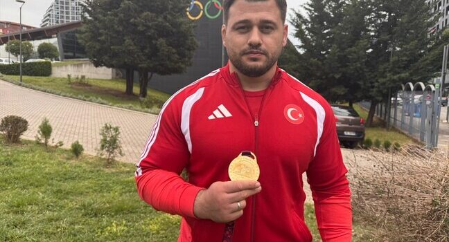 Rekortmen milli güreşçi Rıza Kayaalp: Bu rekoru ülkeme kazandırmak en büyük hayalimdi, başardım