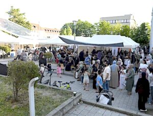 Offenbach Mevlana Camii’nin Dört Günlük ‘Aileler Günü’ Şöleni Dua ile Tamamlandı