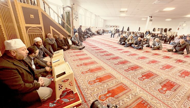 Dietzenbach Fatih Camii’nde Görkemli Uğurlama Merasimi