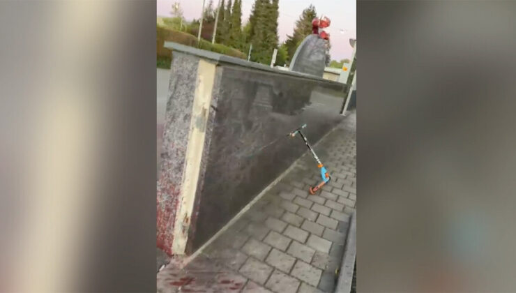 Almanya’da cami duvarı tahrip edildi, girişine domuz başı bırakıldı