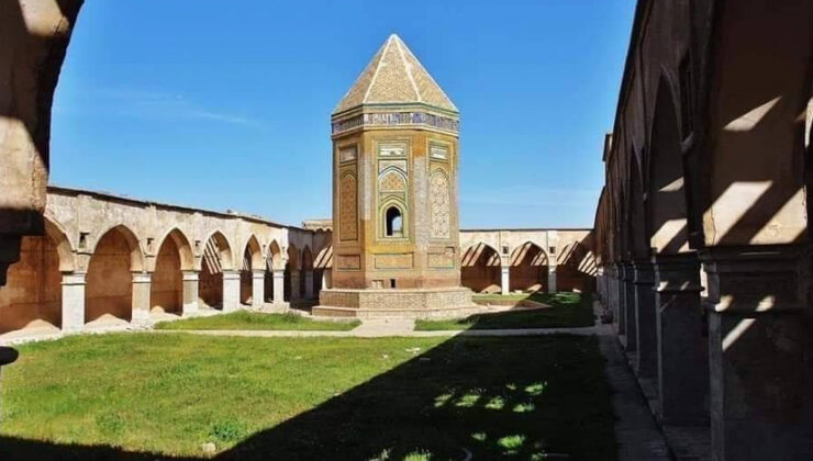 Kerkük ve Nahçıvan’da iki tarihi eser bir elmanın iki yarısı gibidir