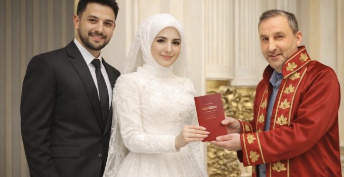 Belediye ücretleri kaldırdı! 4 bin çift tek kuruş ödemeden dünyaevine girdi