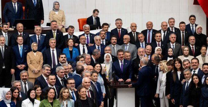 Siyasilerden, “Milli Dayanışma ve Toplumsal Bütünleşmenin Güçlendirilmesine Dair Kanun Teklifi”ne ilişkin açıklama