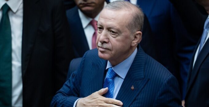 Türk siyasi tarihindeki çeyrek asırlık öykü: AK Parti 25 yaşında