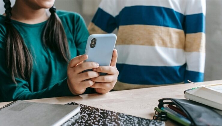 Polonya’da ilkokullarda telefon kullanımına ilişkin düzenleme yürürlüğe girdi