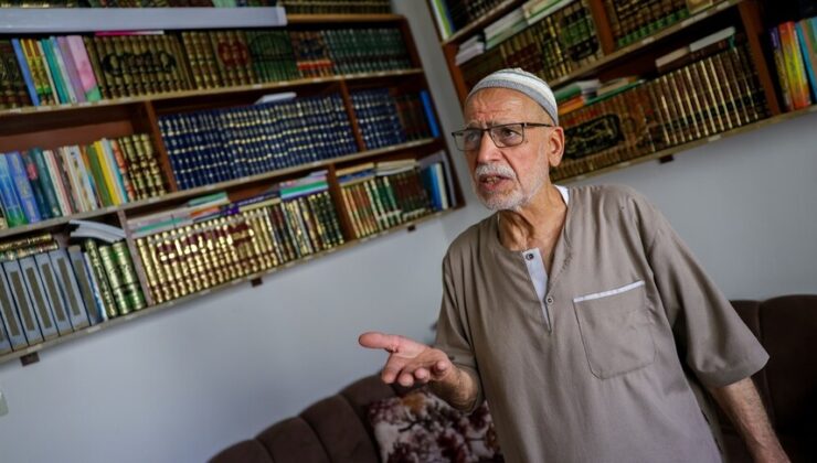 Baas Rejiminden Sakladığı Kitaplarına 15 Yıl Sonra Kavuştu